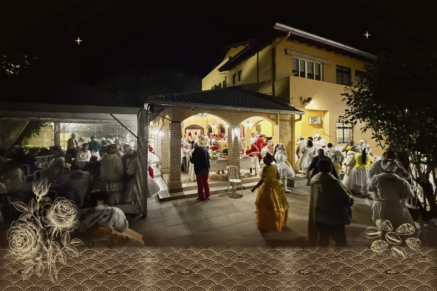 Pátio do Ilê Oxum Docô à noite, em dia de festa